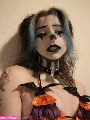dumpsterkittyfree - Practicing riding in my new skirt