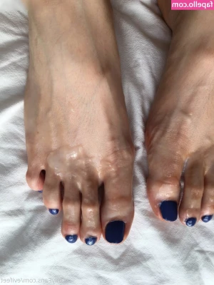 Evifeet - my pussy always gets so tender after i cum 🥺