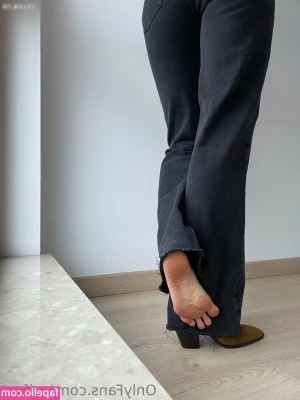 Evifeet - Does this cover my titts to much?