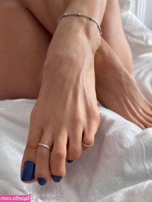 Evifeet - Swipe if you wanna know what this fart smelt like 😇