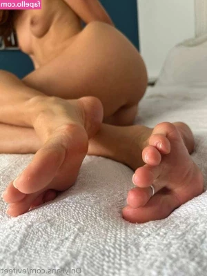 Evifeet - edging challenge ~ day 3/4