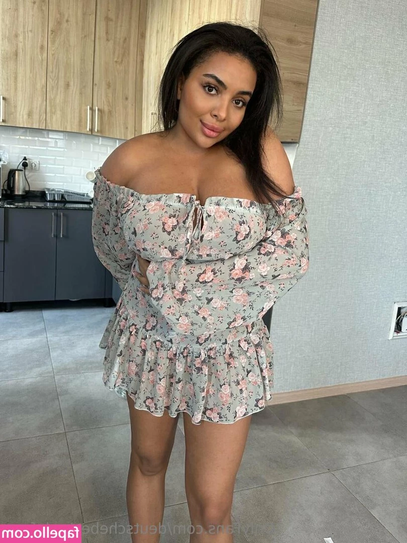 deutschebestonlyfans - What is one thing that I wear that you find completely irresistible