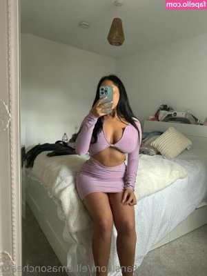 elliemasonxx - I wanna go for a ride 😈