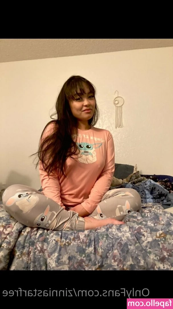 zinniastarfree - The other day I went for a massage  I don t know how his cock ended