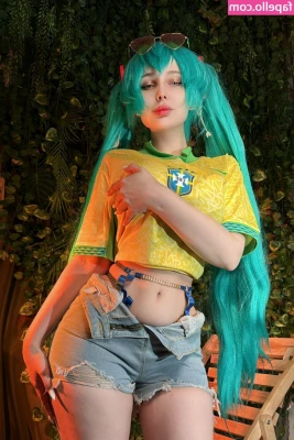mia_green_tea [ mia-green-tea ] - daddyy i know how much u like watching me suck cock so u can't miss