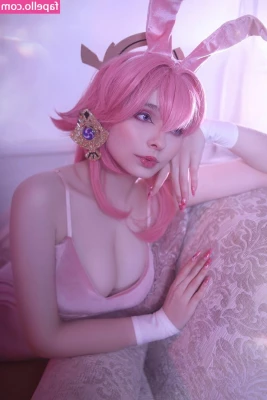 mia_green_tea [ mia-green-tea ] - Consume me