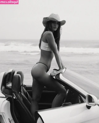 Ida Zeile [ ida-zeile ] - Morning guys  I need a holiday soooooo bad