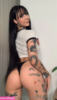 lauryncutie - hey   friends  today morning some greetings fresh out of the shower 