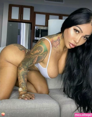 brittanya2horny [ brittanya2horny-3 ] - 👑🌸Let me put on a show for you, daddy🌸👑