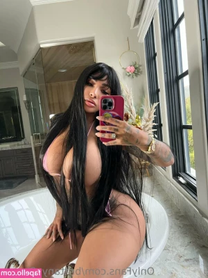 brittanya2horny [ brittanya2horny-3 ] - Um findi bem gostoso pra nós 🔥🤤