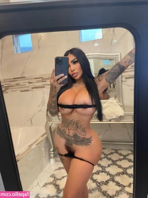 brittanya2horny [ brittanya2horny-3 ] - Hit my DM'S if you want to see more 🙈