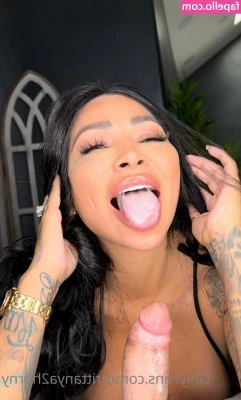 brittanya2horny [ brittanya2horny-3 ] - If You Gotta Special Request Send Me A Message
