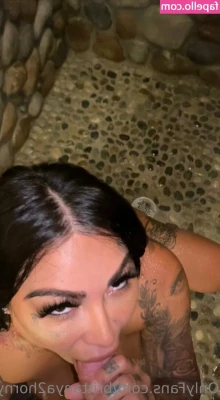 brittanya2horny [ brittanya2horny-3 ] - nothing over a good old bath with friends -- especially with friends