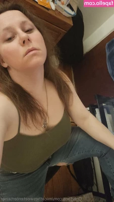micathesweetentertainer - I love wearing these big t shirts my ass just barely hangs out of