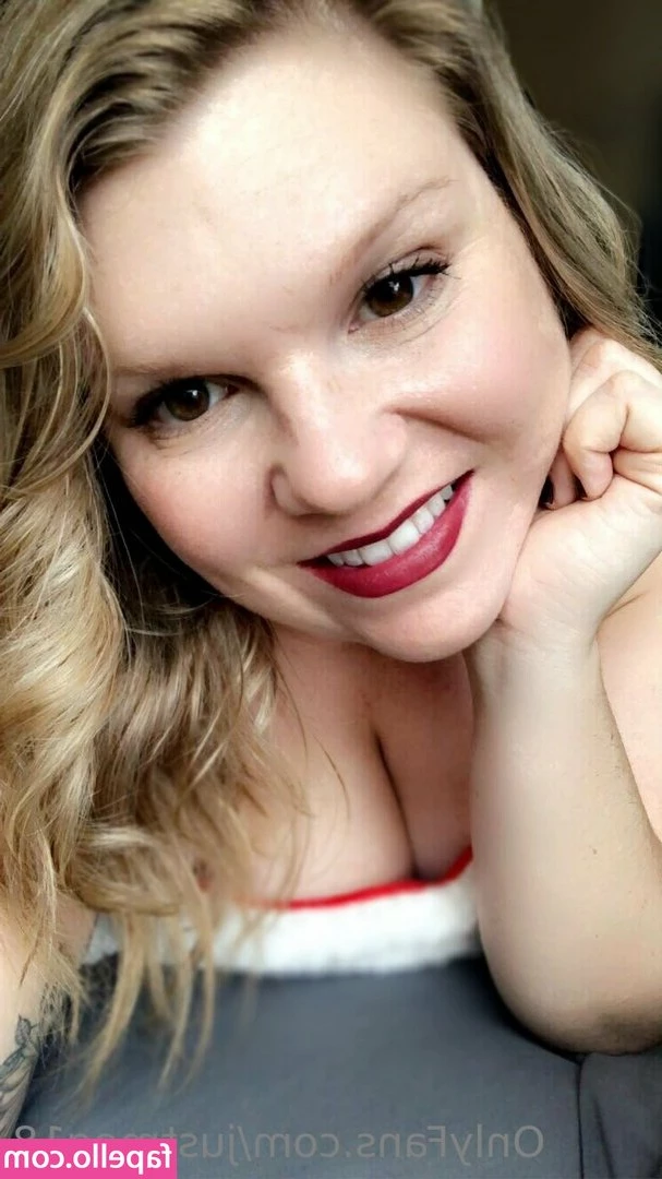 justmeg18 - What would you do if I did this in front of you