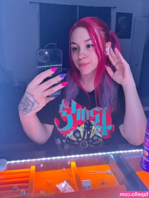 opal.stardust [ opal-stardust ] - Latinas do it better 🖤🌶️