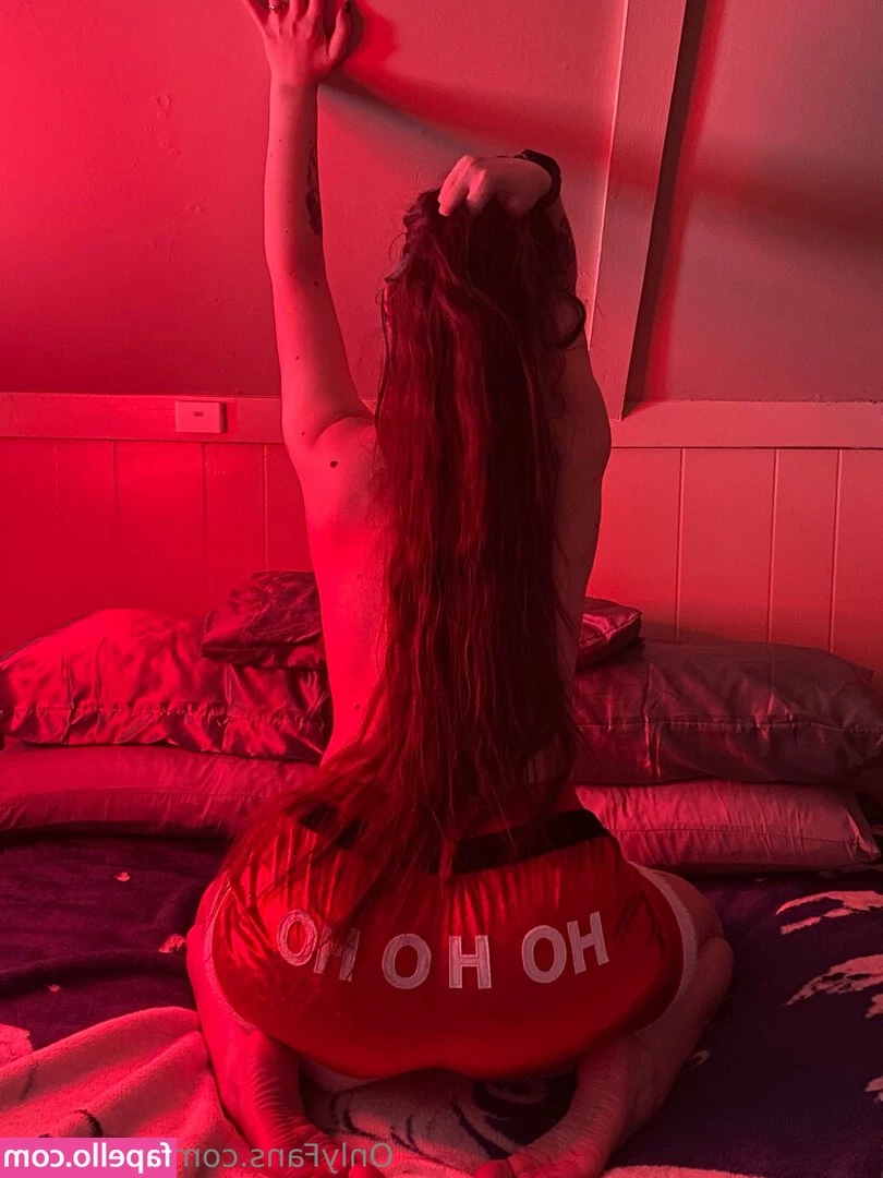 styna - Do you want me in your bed