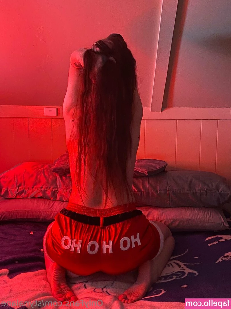 styna - Red and orange   DM ME FOR MORE