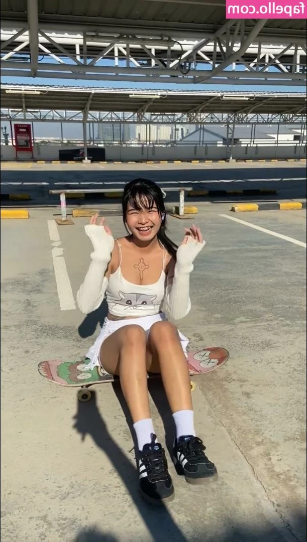 pang_papang31 [ pang-papang31 ] - My pussy is so fucking creamy, I love feeling a thick cock slide in