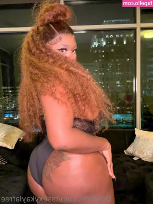 tssexykaylafree - Babe, do you like threesomes? 🥹🤤, they fascinate me and that's
