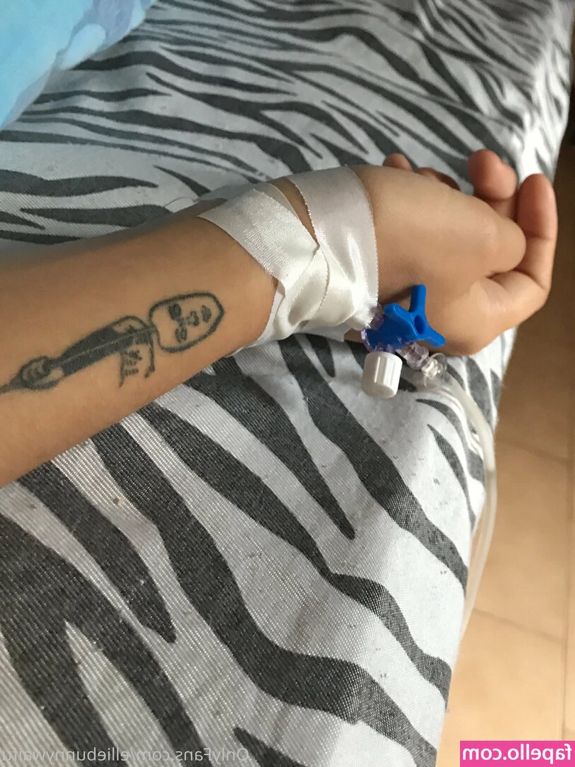 elliebunnywaifu - Aquí está una probadita de la sesión que tuvimos con  estebanrojo