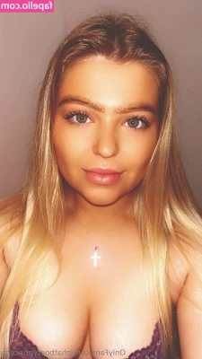 phatbootyprincess - May I back up onto your dick