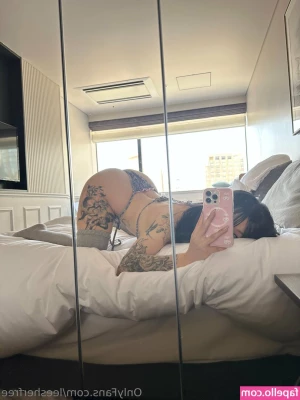 leesherfree - I so wants a foot massage