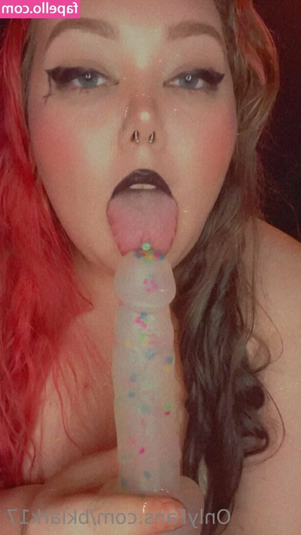 bklark17 - You can spend your sunday playing with my pussy 🙈