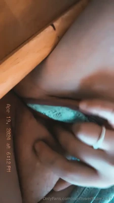 sunflowerbabe2297 - Watch me absolutely devour this bbc an have him cum all over my