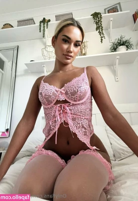 littlelucyyy - Incoming on your face 😈❣️