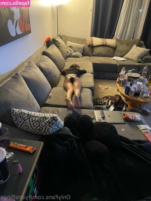 ryansflings - On the forth day of ChristmASS my fans gave to me Four anal plugs    