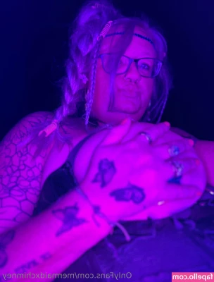 mermaidxchimney - what can my little tongue do to you babe