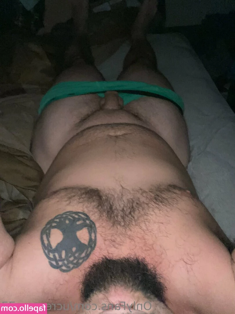 ucreature77 - Stretching out always feels amazing