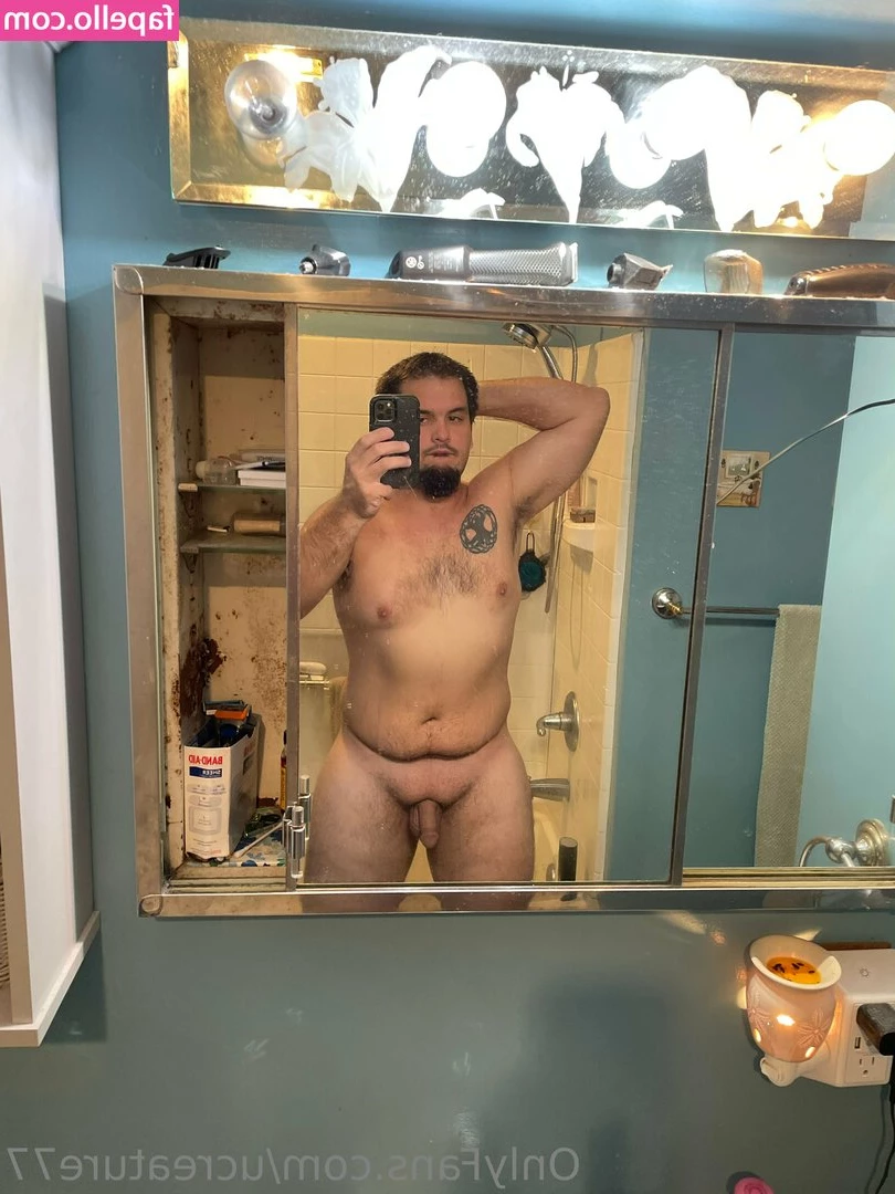 ucreature77 - Anyone else have the urge to spank my ass real hard?!? 😍😈