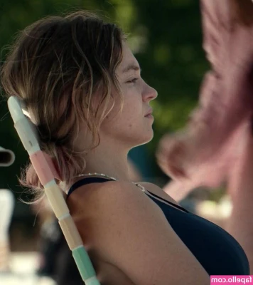 Sydney Sweeney [ sydney-sweeney-2 ] - my own nuts swinging when i jerk off fills me with this primal