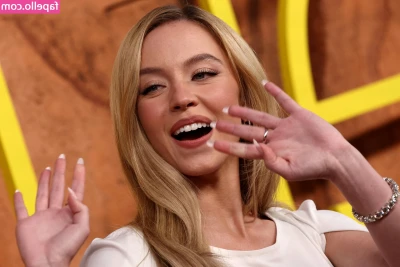 Sydney Sweeney [ sydney-sweeney-2 ] - Ending January with two banger videos I just filmed! One is a body