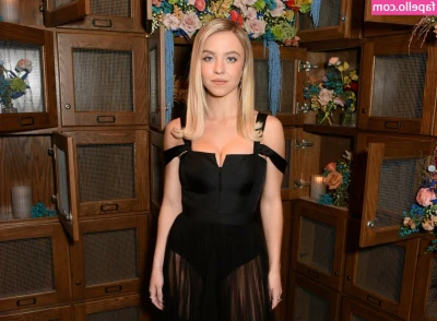 Sydney Sweeney [ sydney-sweeney-2 ] - Must be Tuesday...xoxo