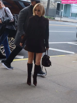 Sydney Sweeney [ sydney-sweeney-2 ] - 💦Do you like the way I arch it 💦  leave $10 below for some ASS