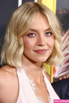 Sydney Sweeney [ sydney-sweeney-2 ] - Who wants to play this morning? 👀