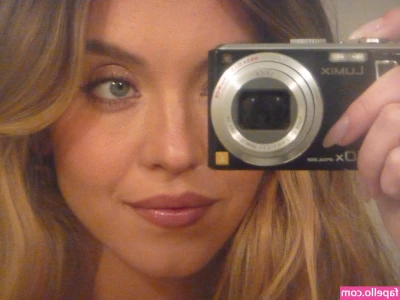 Sydney Sweeney [ sydney-sweeney-2 ] - Any of my fans in Miami? I’ll be there this weekend if you wanna