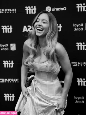 Sydney Sweeney [ sydney-sweeney-2 ] - 🤭ɪᴍ sᴜᴄʜ ᴀ ɴᴀᴜɢʜᴛʏ sʟᴜᴛ🤭 
