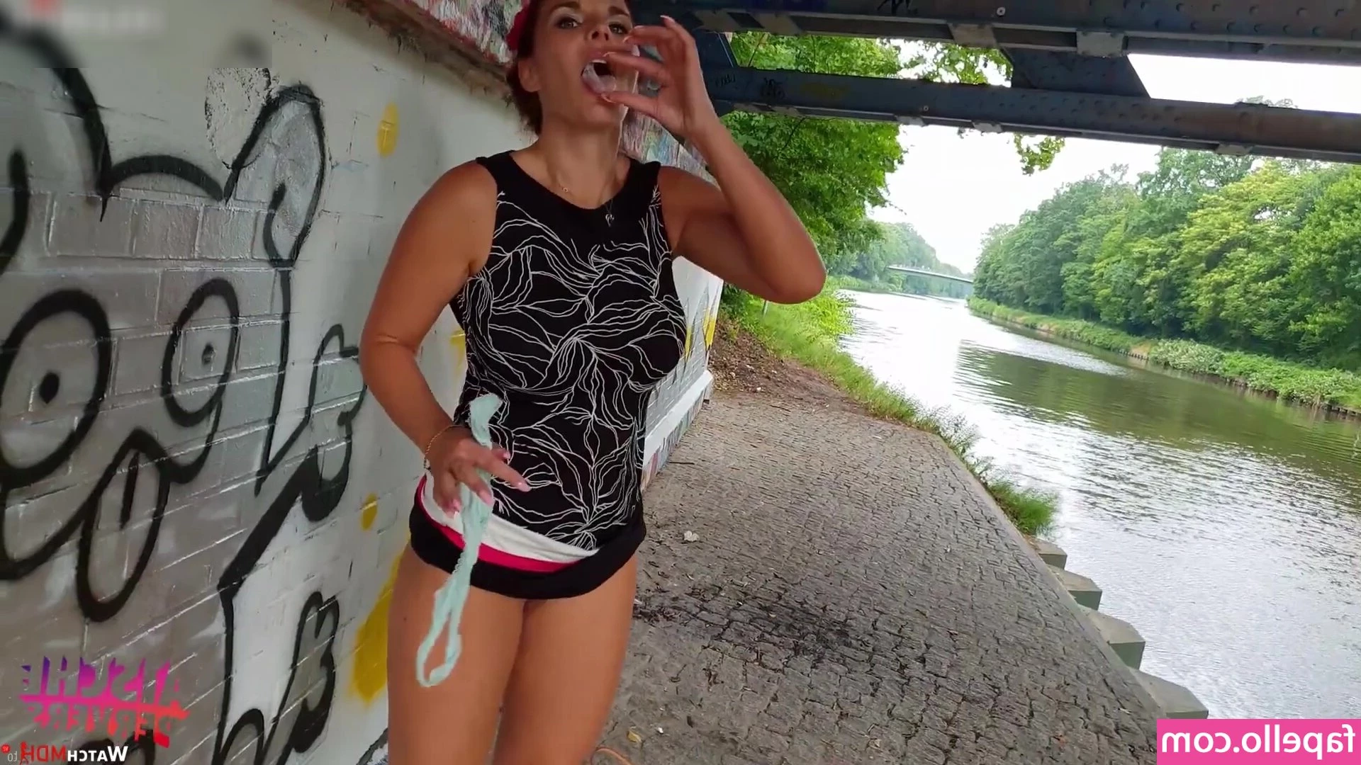 Aische Pervers [ aische-pervers ] - Would you believe me if I told you my ass is all natural