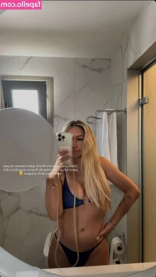 Kristinkbi - Wanna see how wet this pussy is? 💦😈 Dm me daddy!