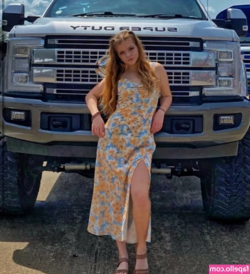 ashley.marie.model [ ashley-marie-model ] - Sir, may I have your cum on my tits please?