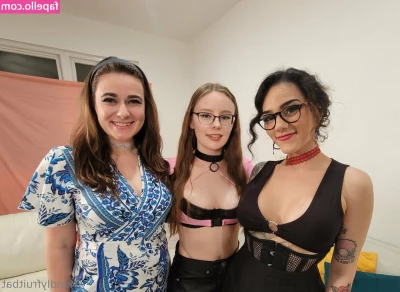 kindlyfruitbat - i’ve gotten even sexier postpartum and you can’t disagree