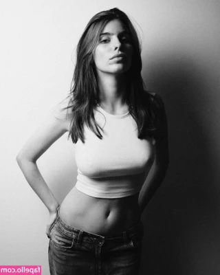 Carolina Afonso [ carolina-afonso ] - I’ve been a busy little bee working away! Lots of new content