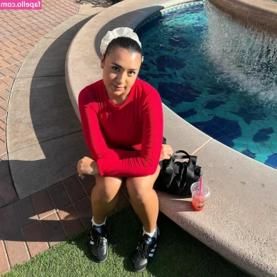 Alejandra - Throwback Thursday to one of my favorite pussy pics! It’s literally