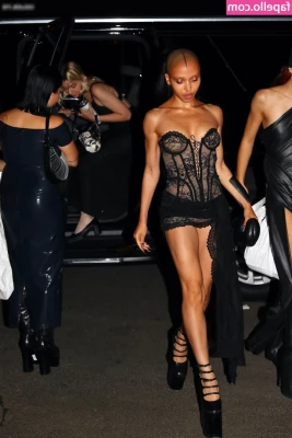 FKA Twigs [ fka-twigs ] - Cheeky