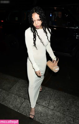FKA Twigs [ fka-twigs ] - Te gusta mi tanguita Me encantaría me la quitaras con tus dientes