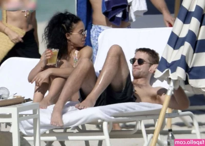FKA Twigs [ fka-twigs ] - Insert meaty stick here 🤪🥰